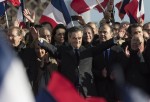Διαδηλωτής «αλεύρωσε» τον Φιγιόν σε προεκλογική συγκέντρωση στο Στρασβούργο