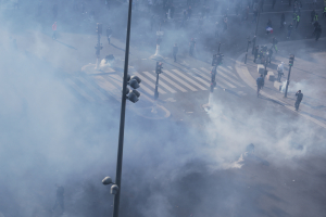 «Στο Παρίσι και τη Λυών το καταλαβαίνω, αλλά στη Νίκαια δεν είχε ξανασυμβεί ποτέ…»: Το σοκ μετά τις πρωτοφανείς λεηλασίες στη Γαλλία