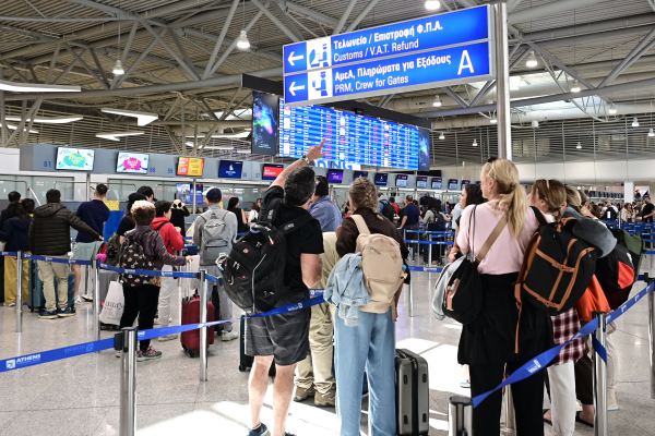 Ρεκόρ κίνησης το 2025 στο «Ελευθέριος Βενιζέλος» με 34 εκατ. επιβάτες