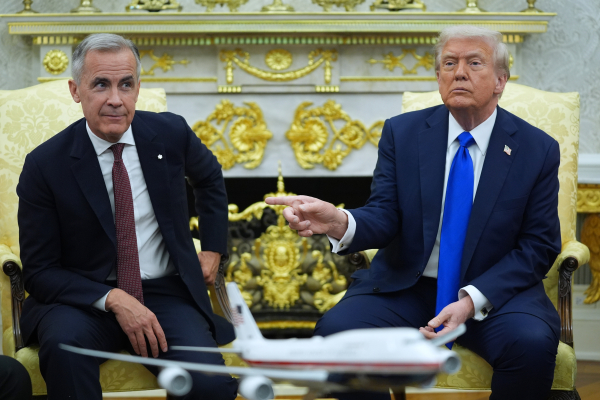 Σειρά έχει ο Καναδάς: Νέες απειλές Τραμπ για δασμούς 100% αν κάνει συμφωνία με την Κίνα