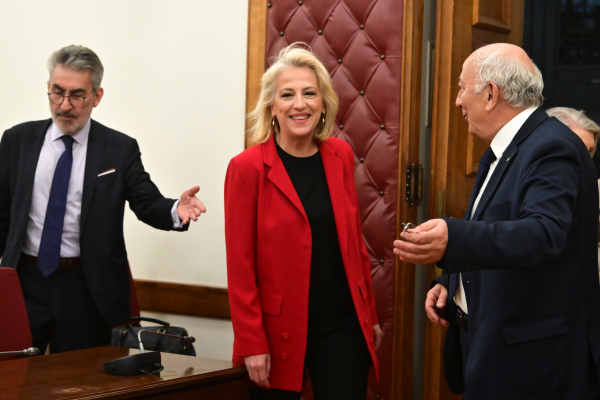 Νέα πρόεδρος της ΚΟ του ΣΥΡΙΖΑ η Ρένα Δούρου