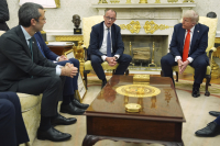 Μέρτς: «Εξαιρετικά καλή» η συνάντηση με τον πρόεδρο Τραμπ» - Κριτική από τα ΜΜΕ