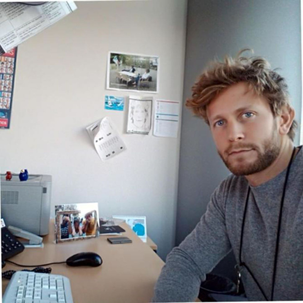 Qatargate: Ο Τζόρτζι πανηγύριζε σε ψηφοφορία στην Ευρωβουλή για τις θεωρήσεις βίζας από το Εμιράτο