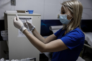 Εμβόλιο Johnson & Johnson: 28 περιστατικά θρομβώσεων μετά τη χορήγησή του