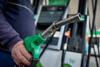Fuel prices in Greece drop significantly ahead of Easter travel