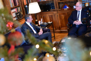 Μητσοτάκης σε Τασούλα: «Ελπίζω ότι οι αγρότες θα απομακρυνθούν σύντομα από τα μπλόκα»