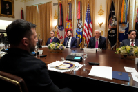 Σε ρόλο Πυθίας ο Τραμπ: Θα κλείσει πράγματι η συμφωνία για την Ουκρανία;