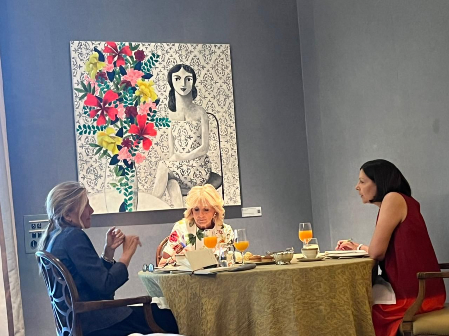 Πρωινό για Μαρέβα και Τζιλ Μπάιντεν: Συμφώνησαν για την στήριξη γυναικών και παιδιών από την Ουκρανία