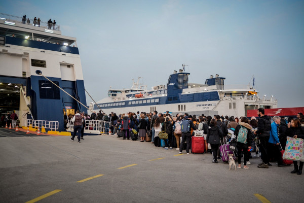Απεργία ΠΝΟ: Δεμένα σήμερα τα πλοία στα λιμάνια της χώρας