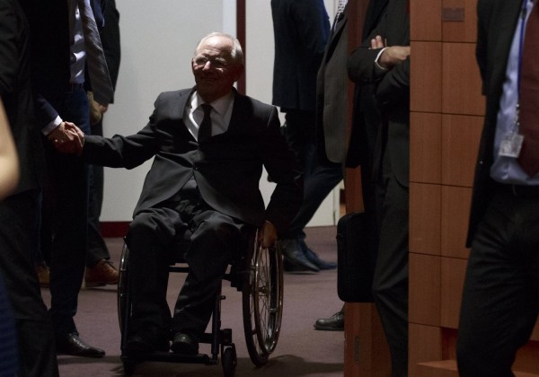 Σόιμπλε: Η Ελλάδα πρέπει να αποκτήσει πρόσβαση στις αγορές