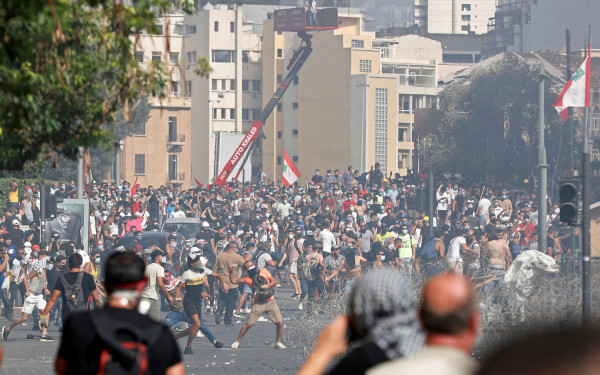 Λίβανος: Οι διαδηλωτές εισέβαλαν στο υπ. Εξωτερικών, ακούστηκαν πυροβολισμοί, ένας νεκρός
