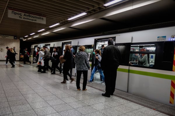 Προσεχώς 24ωρη λειτουργία σε μετρό και τραμ τα Σάββατα