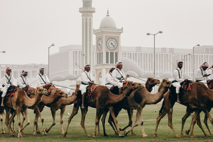 Πόλεμος στο Ιράν: Τι θα συμβεί με τις επενδύσεις τρισεκατομμυρίων δολαρίων των χωρών του Κόλπου