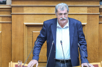 «Βόμβες» Πολάκη κατά Πατούλη: «Μετέτρεψε το ιατρείο του σε real estate»