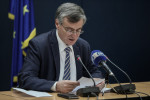 Tσιόδρας: Αυτό είναι το φάρμακο που θα παίρνουν και οι ασθενείς εκτός νοσοκομείου