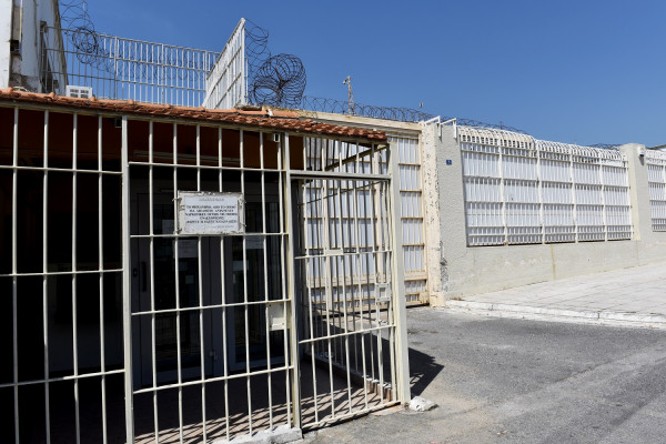 «Φρένο» στις άδειες φυλακισμένων τρομοκρατών βάζει η κυβέρνηση