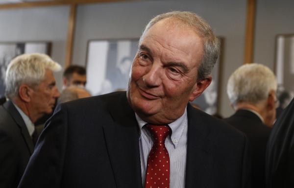 Νέες «οβίδες» από Καραμανλή - Ακολουθούν δυο ομιλίες Σαμαρά!