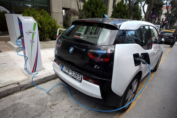 Φθηνότερη η αγορά καινούργιων αυτοκινήτων και κίνητρα για ηλεκτροκίνητα - Αναλυτικά παραδείγματα