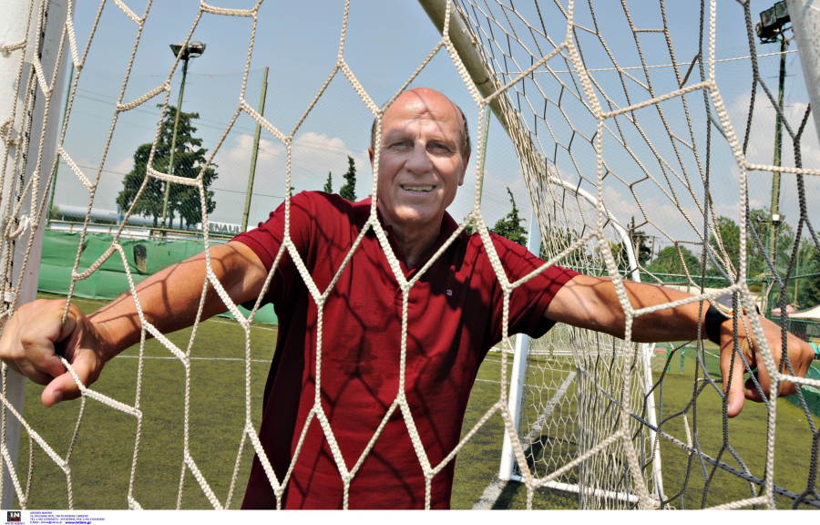 O πολιτικός κόσμος αποχαιρετά τον Μίμη Δομάζο