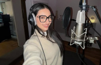 Klavdia: Απαστράπτουσα στο πλευρό του Σταμάτη Κραουνάκη