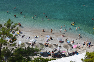 Καύσωνας ακόμα και με 43αρια: «Χωρίζεται στα δύο» η χώρα την Τετάρτη, έρχονται «βουτιά» της θερμοκρασίας και καταιγίδες