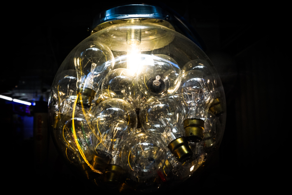 Τιμολόγια ρεύματος: Το χρώμα που συμφέρει τον Οκτώβριο