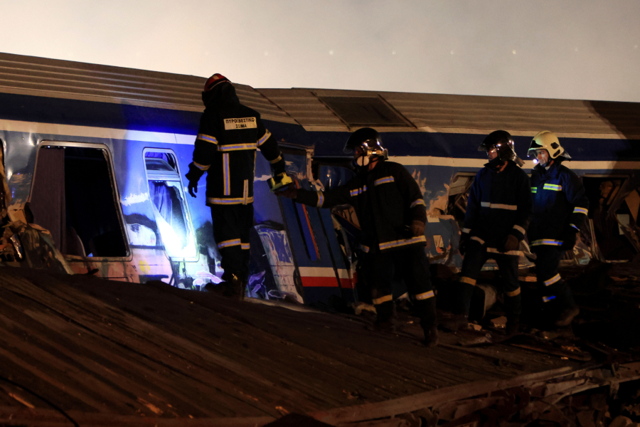 ΕΜΠ για Τέμπη: Το «φονικό μανιτάρι» της σύγκρουσης των τρένων οφείλεται σε ύποπτο, παράνομο φορτίο