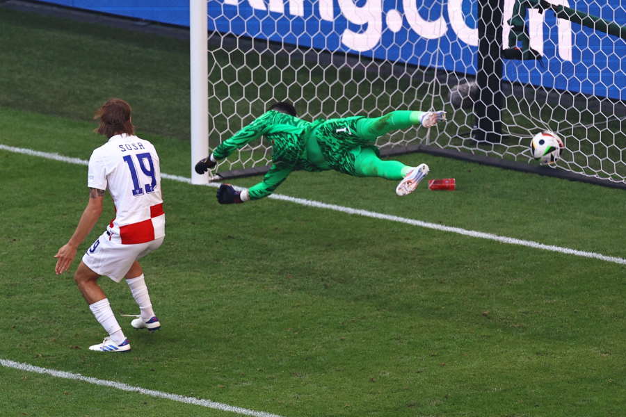 EURO 2024: Αυτογκόλ και ισοπαλία στο 95' για το ματς Κροατία - Αλβανία