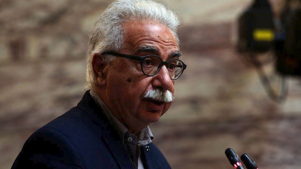 Γαβρόγλου: Δεν πρέπει να υπάρχουν διακρίσεις, ούτε ανταγωνισμοί με φόντο τη σημαία μας