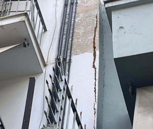 Athens Residents Alarmed by Cracks in Buildings Near Metro Construction