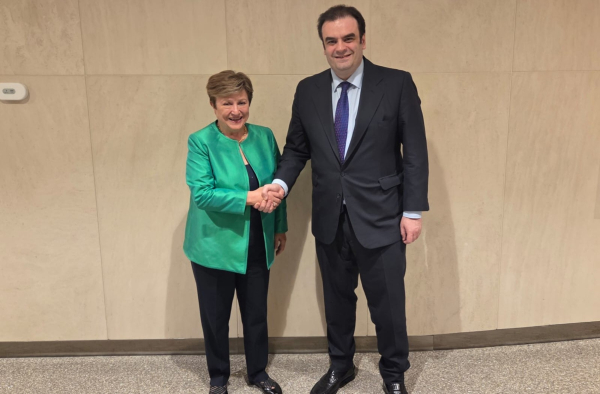 Η ενεργειακή κρίση στο επίκεντρο της συνάντησης Πιερρακάκη - Γκεοργκίεβα