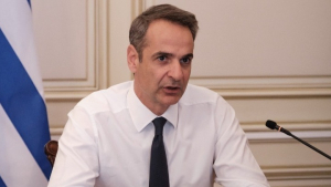Αλλεπάλληλες δοκιμασίες για τη νέα κυβέρνηση της ΝΔ: Καλοκαίρι διαχείρισης κρίσεων, καρατομήσεις και πυρά αντιπολίτευσης στο "επιτελικό κράτος"