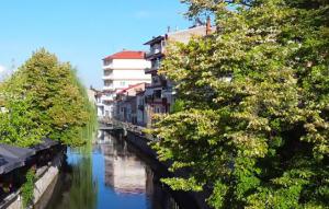 Ταξίδι στην πιο «παγωμένη» πόλη της Ελλάδας – Ο κατάλληλος προορισμός για χειμερινές διακοπές