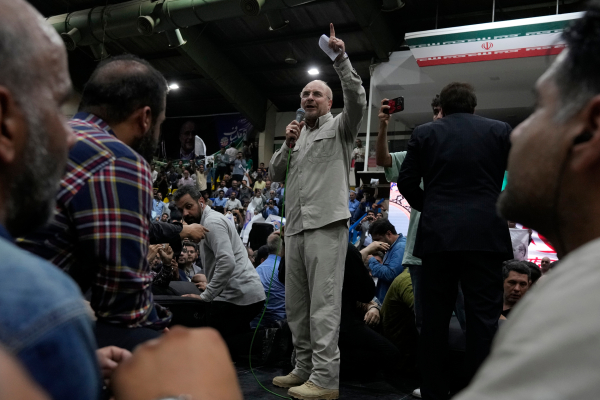 Απειλές του Ιράν για τα Στενά του Ορμούζ: «Δεν έχουμε καν αρχίσει ακόμα»