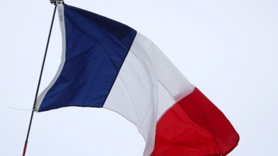 Γαλλία: «Συμμαχία» Αριστεράς-Ακροδεξιάς στην πρόταση μομφής κατά της κυβέρνησης