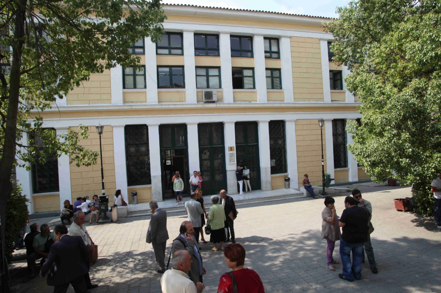 Διαθήκες, κληρονομιές με χρέη, δικαιώματα συζύγων, συντρόφων και παιδιών - Όσα αλλάζουν