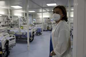 Στήριξη Γκάγκα στην γιατρό που δεν προσελήφθη γιατί είναι μητέρα