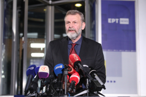 Γκλέτσος στο debate: «Έχουμε 5.000 ανεμογεννήτριες και βγάζουν μηδέν ρεύμα, δεν έχουν βάλει μπαταρίες»