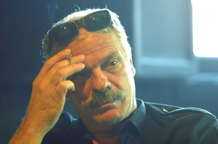 Οι τελευταίες στιγμές του Σπύρου Φωκά: «Μού κούνησε το κεφάλι κι έφυγε» λέει η σύζυγός του Λίλιαν