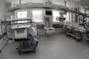 Σε επιφυλακή για την γρίπη: Ιδιωτικά νοσοκομεία παρέχουν κρεβάτια ΜΕΘ