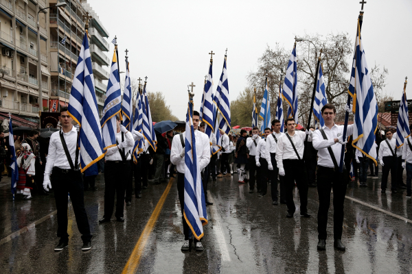 Ο καιρός την 25η Μαρτίου: Με βροχές και κρύο οι παρελάσεις - Οι περιοχές