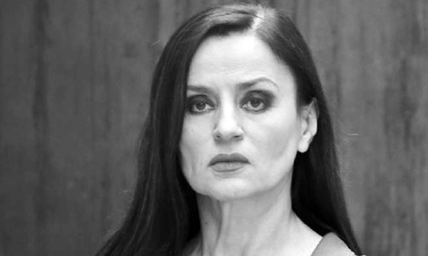 Η Καρυοφύλλια Καραμπέτη γίνεται Μήδεια: Ο θίασος και το πρόγραμμα της καλοκαιρινής περιοδείας