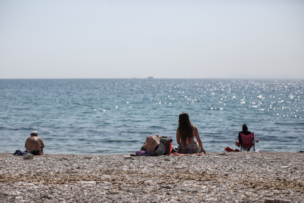 Αναστολή τέλους διανυκτέρευσης - Εξετάζεται μείωση ΦΠΑ στις μεταφορές