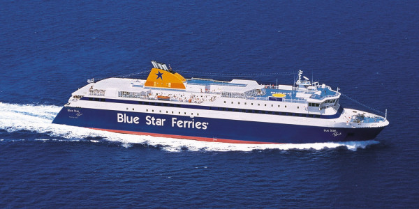 Επέστρεψε με ασφάλεια στον Πειραιά το Blue Star Paros