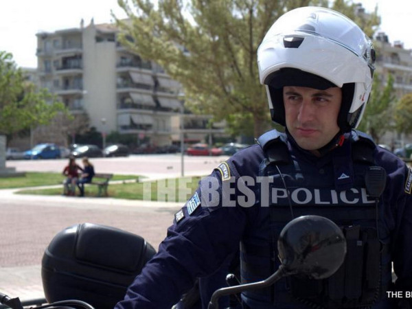 Αστυνομικός προσπαθούσε να επαναφέρει γυναίκα για 40 λεπτά: «Κυρία με ακούς;»