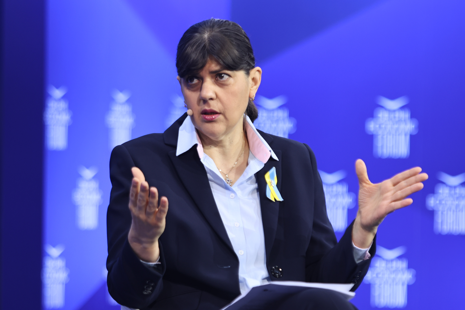 «Βόμβες» Κοβέσι στο Φόρουμ των Δελφών: «Ο ΟΠΕΚΕΠΕ είναι ακρωνύμιο διαφθοράς, νεποτισμού και πελατειακών σχέσεων»