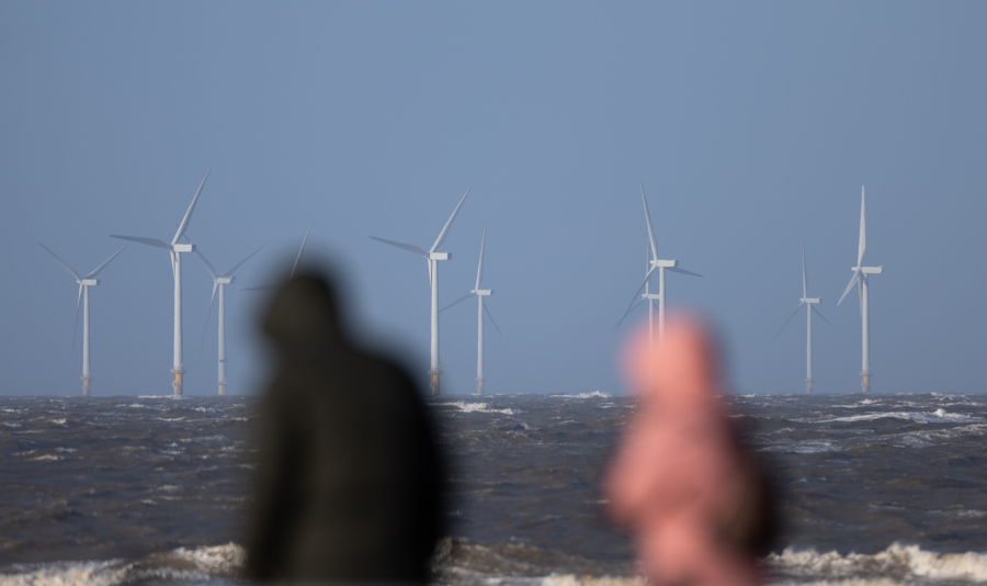 Χάος από την καταιγίδα «Ίσα» στη Βρετανία, 1 νεκρός και εκατοντάδες σπίτια χωρίς ρεύμα