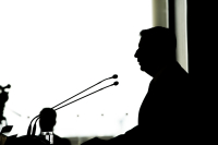 Σε νευρική κρίση η ηγεσία της Χαριλάου Τρικούπη - Νέα δημοσκόπηση το μεσημέρι