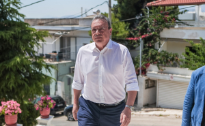 Φωτιά στο Ωραιόκαστρο: Επικοινωνία Φάμελλου με τους αρμόδιους για την πορεία της πυρκαγιάς