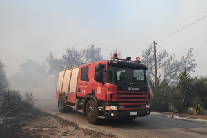 Φωτιά στο Σκοπευτήριο Καισαριανής, μεγάλη κινητοποίηση της πυροσβεστικής - Οριοθετήθηκε άμεσα